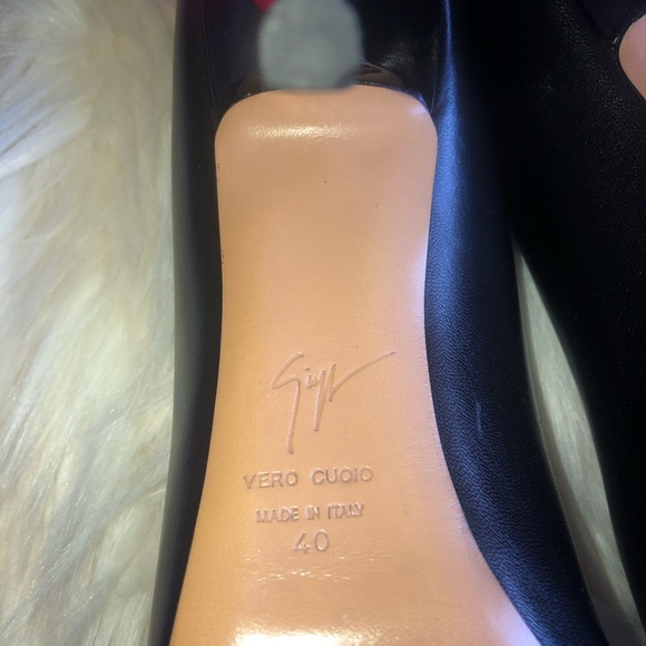 Shoes - Picture 5 of 5